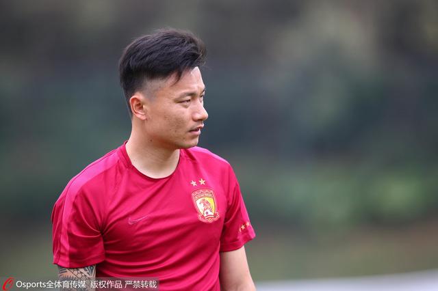 刑警队长被强扒内裤摸j