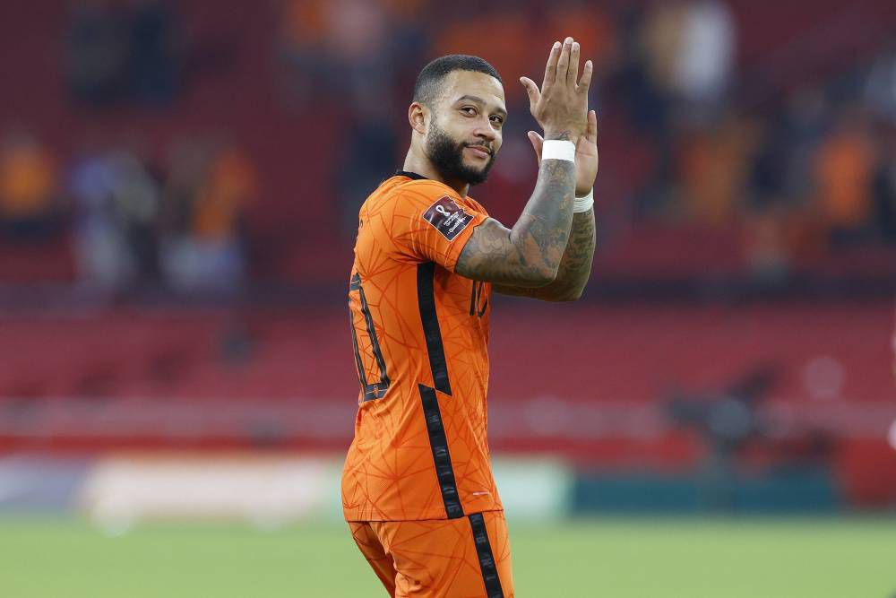 洞里的世界